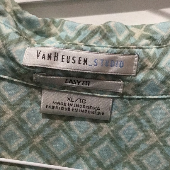 Van Heusen studio Easyfit Sleeveless blouse. - Picture 2 of 3